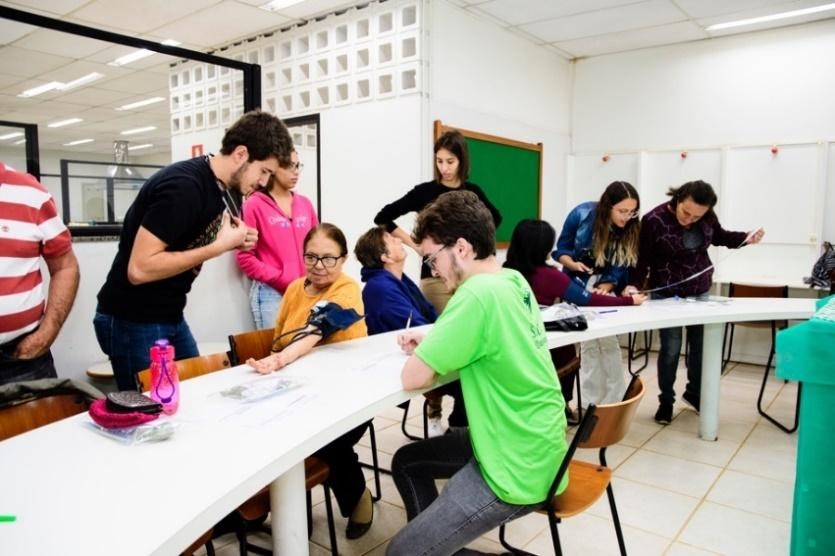 Imagem representando uma medição de pressão no projeto fórmula do cuidado