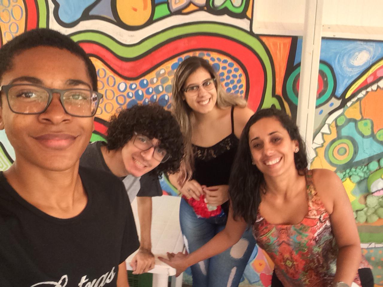 Imagem dos alunos do projeto rede de leituras