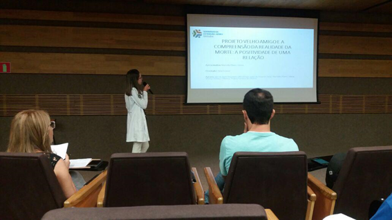 Imagem representando apresentação do projeto velho amigo e a compreensão da realidade da morte