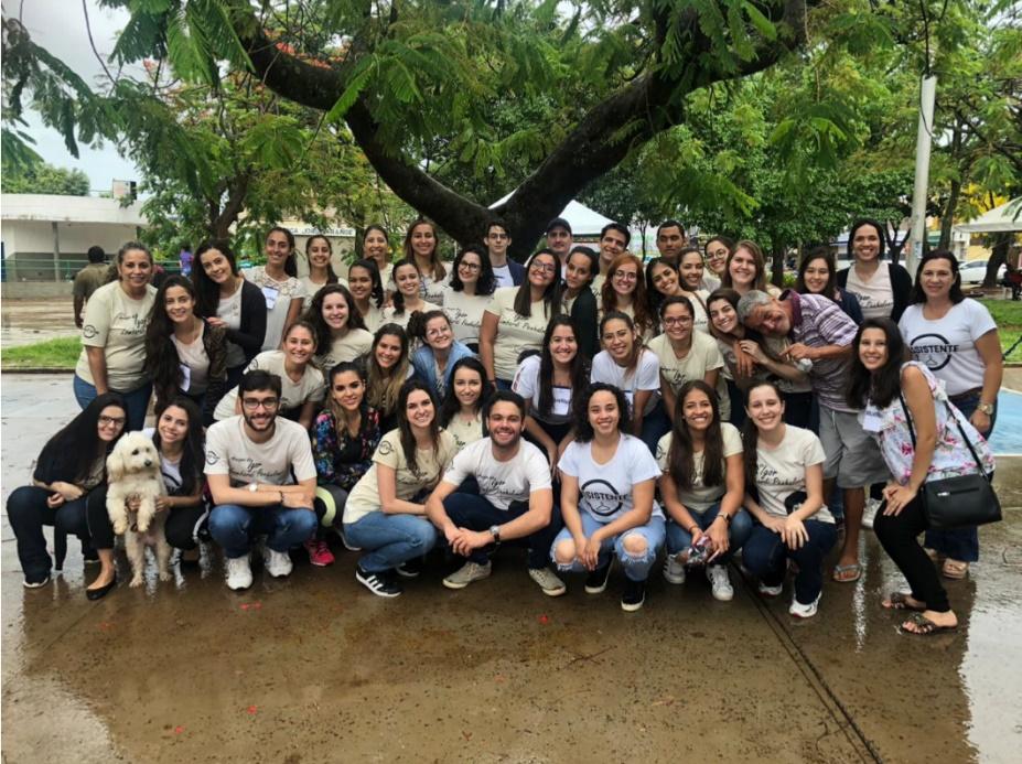 Imagem representando o grupo de voluntários do projeto street store